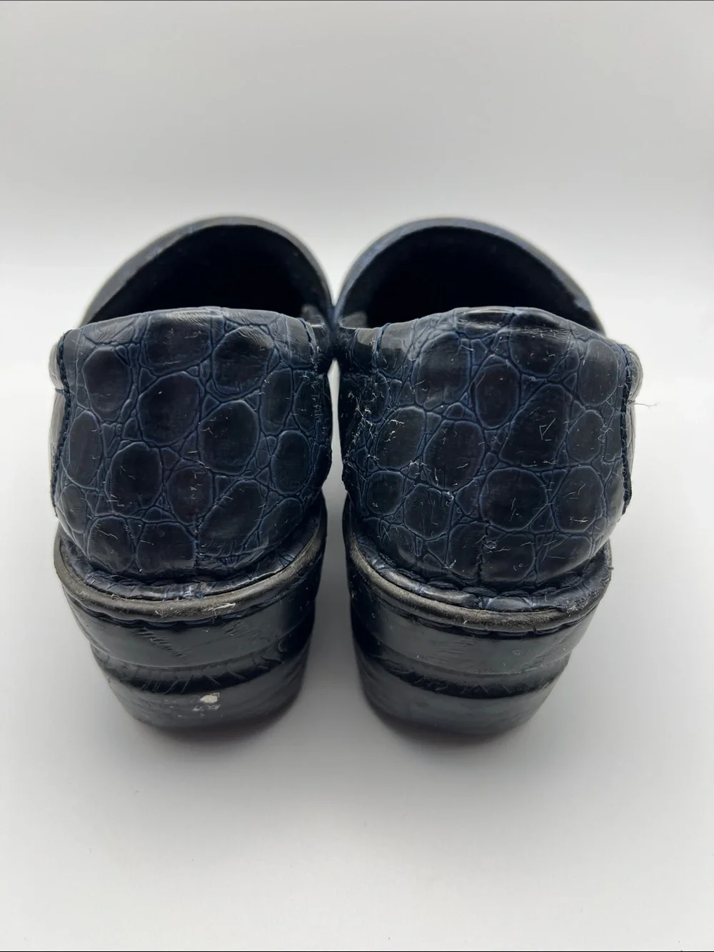 b.o.c. Navy Croc-Embossed Slip-On Loafers Women’s 8